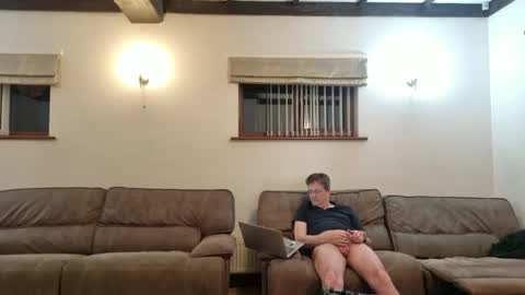 Snapshot of johnathan_stuart33 chatting on 04-12-26, 10:04 johnathan_stuart33 online show from 04-12-26, 10:04
