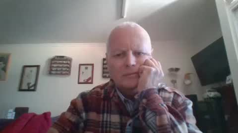 Snapshot of johndesnudado chatting on 05-10-26, 11:15 johndesnudado online show from 05-10-26, 11:15