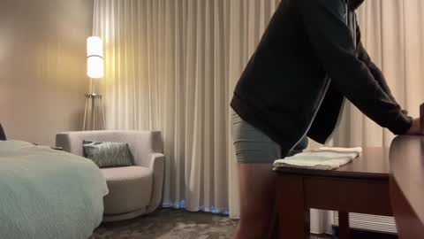 Snapshot of johnfitzzzzz chatting on 12-05-24, 12:33 J online show from 12-05-24, 12:33