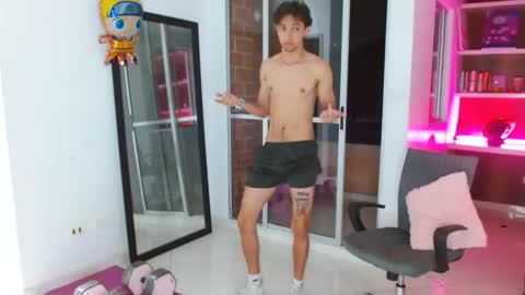 Snapshot of johnlaytonn chatting on 03-13-26, 12:06 John Layton Independent Model online show from 03-13-26, 12:06