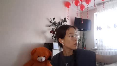 Snapshot of johnmerli chatting on 11-27-25, 08:49 Molly online show from 11-27-25, 08:49