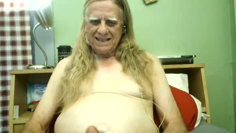 johnnieq1971 online show from 06-22-26, 12:56