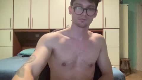 Snapshot of johnny__wood chatting on 01-20-25, 06:43 Johnny online show from 01-20-25, 06:43