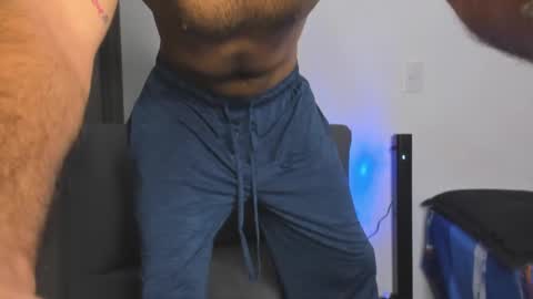 Snapshot of johnny_bravo777 chatting on 02-11-25, 01:52 johnny_bravo777 online show from 02-11-25, 01:52