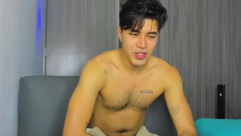 Snapshot of johnny_bravo777 chatting on 02-15-25, 03:09 johnny_bravo777 online show from 02-15-25, 03:09