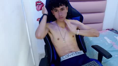Snapshot of johnny_cagee chatting on 12-06-24, 09:32 johnny_cagee online show from 12-06-24, 09:32