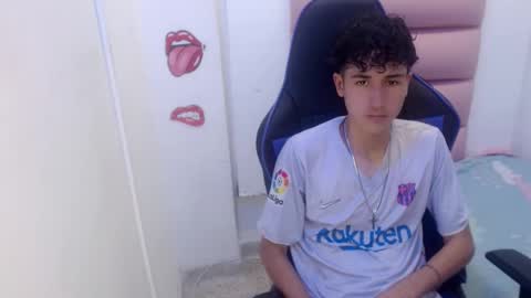 Snapshot of johnny_cagee chatting on 12-09-24, 03:29 johnny_cagee online show from 12-09-24, 03:29