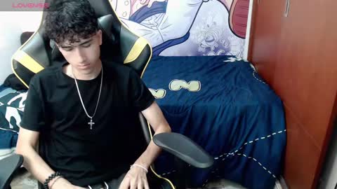 Snapshot of johnny_cagee chatting on 12-11-24, 03:45 johnny_cagee online show from 12-11-24, 03:45