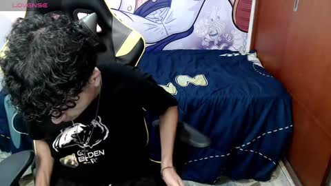 Snapshot of johnny_cagee chatting on 12-13-24, 07:25 johnny_cagee online show from 12-13-24, 07:25