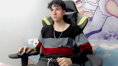Snapshot of johnny_cagee chatting on 12-30-24, 07:15 johnny_cagee online show from 12-30-24, 07:15