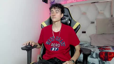 Snapshot of johnny_cagee chatting on 10-02-25, 04:41 johnny_cagee online show from 10-02-25, 04:41