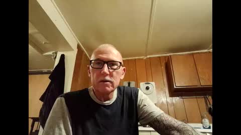 Snapshot of johnnyanubis chatting on 02-22-26, 12:34 Master online show from 02-22-26, 12:34