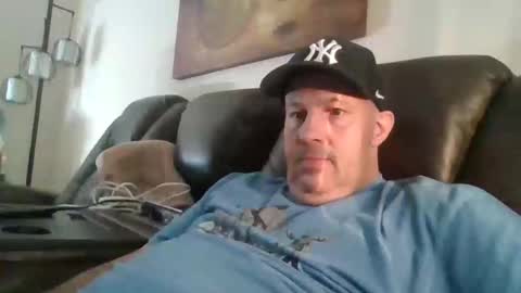 johnnycb7 online show from 10-27-25, 04:55