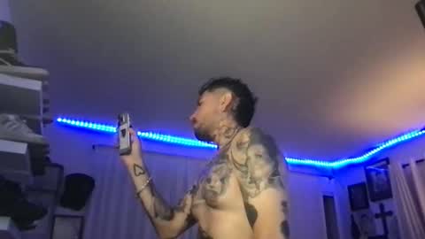 Snapshot of johnnydeep66 chatting on 10-29-25, 05:42 JohnnyDeep66 online show from 10-29-25, 05:42