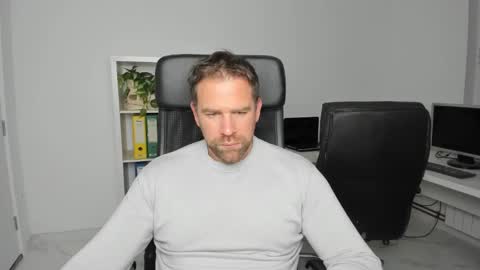 johnnydough82 online show from 12-03-24, 05:09