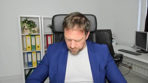 johnnydough82 online show from 12-14-24, 08:02