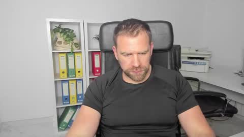 johnnydough82 online show from 01-11-25, 05:31