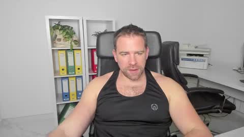 johnnydough82 online show from 01-18-25, 04:48