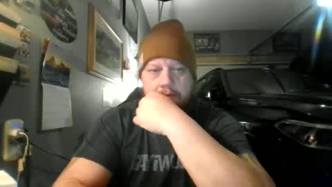 Snapshot of johnnydub3685 chatting on 01-11-25, 01:01 johnnydub3685 online show from 01-11-25, 01:01