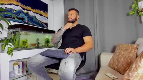 JOHNNY online show from 01-27-25, 11:54