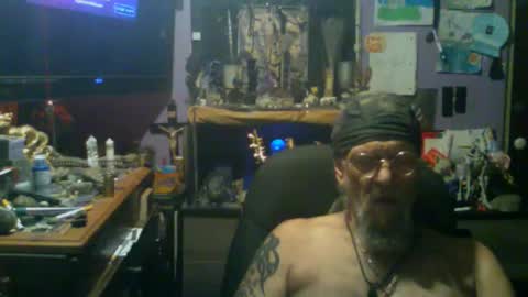 Snapshot of johnnyshung1 chatting on 11-26-25, 08:59 johnnyshung1 online show from 11-26-25, 08:59