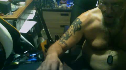 Snapshot of johnnyshung1 chatting on 01-13-26, 12:10 johnnyshung1 online show from 01-13-26, 12:10