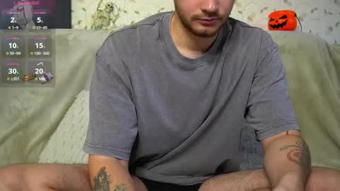 Snapshot of johnstoneisland chatting on 11-05-25, 07:52 John online show from 11-05-25, 07:52