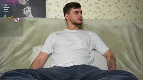 Snapshot of johnstoneisland chatting on 11-16-25, 09:48 John online show from 11-16-25, 09:48