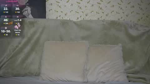 Snapshot of johnstoneisland chatting on 11-17-25, 08:31 John online show from 11-17-25, 08:31