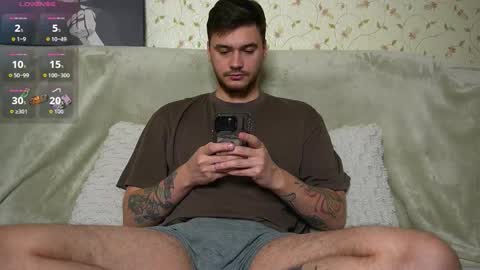 Snapshot of johnstoneisland chatting on 11-22-25, 07:35 John online show from 11-22-25, 07:35