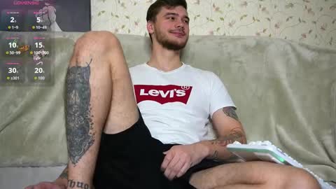 Snapshot of johnstoneisland chatting on 12-02-25, 07:53 John online show from 12-02-25, 07:53