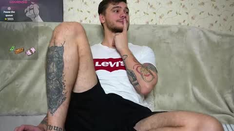 Snapshot of johnstoneisland chatting on 12-04-25, 09:23 John online show from 12-04-25, 09:23