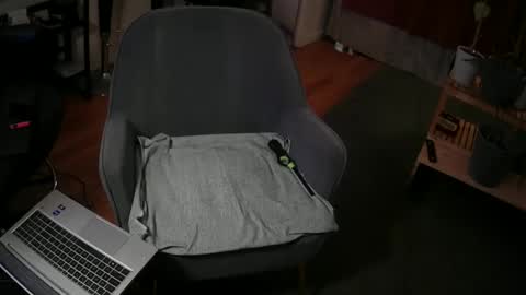 Snapshot of johntylerr833 chatting on 01-09-26, 10:44 johntylerr833 online show from 01-09-26, 10:44