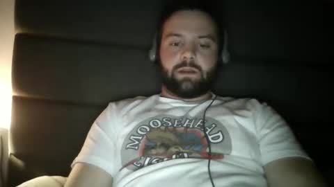 johny28287 online show from 10-31-25, 09:21