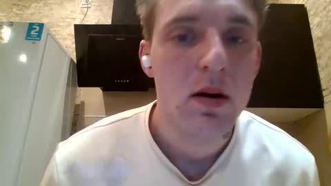 Snapshot of johny_hurdman27 chatting on 12-12-24, 05:26 johny27 online show from 12-12-24, 05:26