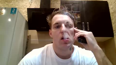 Snapshot of johny_hurdman27 chatting on 12-24-24, 10:33 johny27 online show from 12-24-24, 10:33