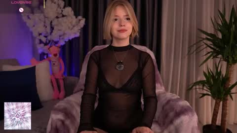 Paula online show from 10-25-25, 02:08