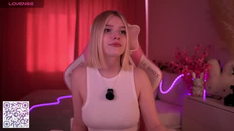 Paula online show from 05-15-26, 03:24