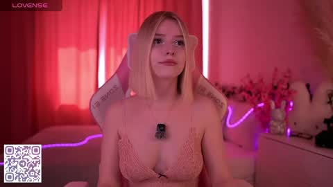 Paula online show from 05-18-26, 06:41