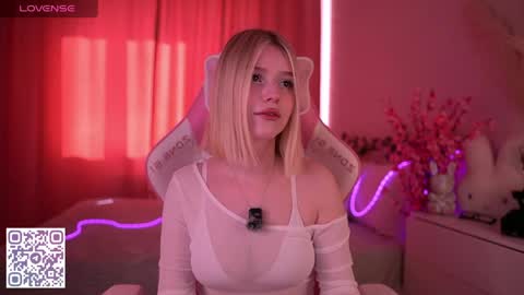 Paula online show from 05-22-26, 04:08