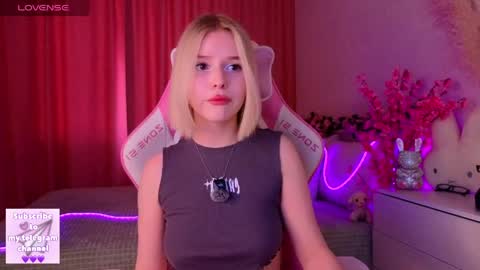 Paula online show from 06-09-26, 01:06