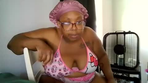 Snapshot of joie_the_monster chatting on 07-01-26, 03:34 Joie the monster online show from 07-01-26, 03:34