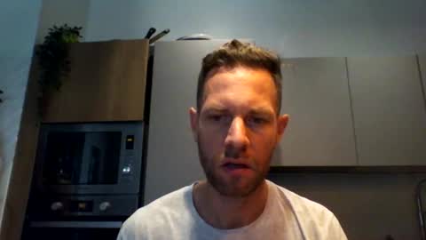 jojo19844 online show from 09-09-25, 08:14