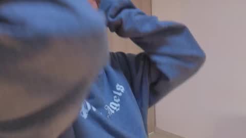 Snapshot of jolie_lov chatting on 10-20-25, 01:11 jolie_lov online show from 10-20-25, 01:11