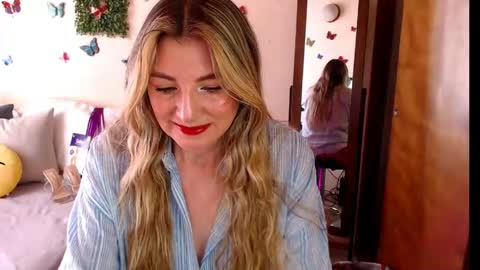 Jolie Mature online show from 05-30-26, 07:44