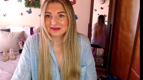 Jolie Mature online show from 06-08-26, 07:14