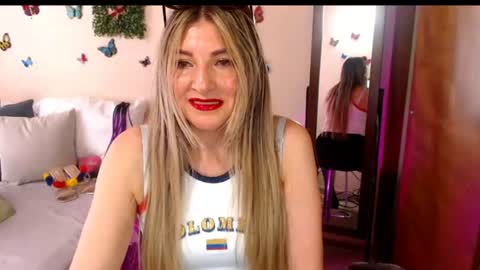 Jolie Mature online show from 06-19-26, 08:34