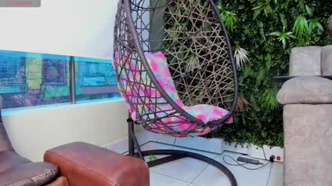 Jolie online show from 11-12-25, 09:03