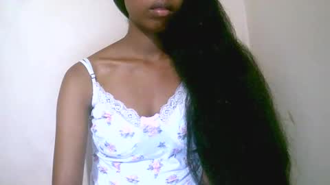 joliekah27 online show from 04-19-26, 08:02