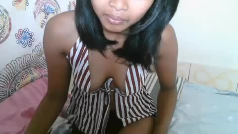 jolienasexi online show from 07-24-26, 02:59